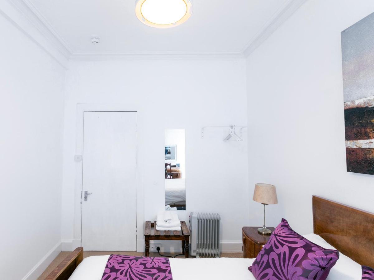 Oyo Lochinvar Hotel غلاسغو المظهر الخارجي الصورة